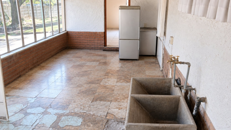 6 Bedroom Property for Sale in Sasolburg Ext 3 Free State